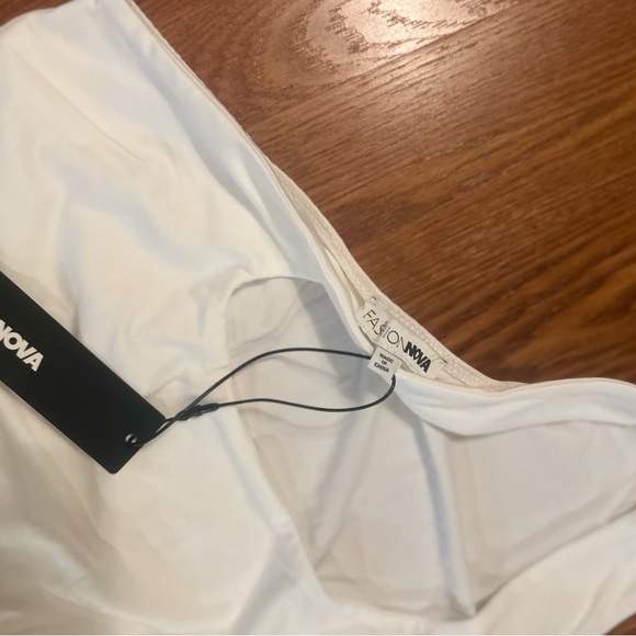 Fashion Nova Elegant White top/ patterned one piece jumpsuit. - Picture 5 of 8